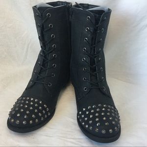 Wet Seal Black Faux Leather Combat Boots: Women’s 8, Studded Toe & Heal, lace up